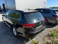 Gebraucht VW Passat Comfortline 150 PS (110 kW) 2017 Schwarz Kombi