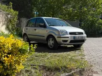 Usata Ford Fusion 82 CV (60 kW) 2002 Argento Utilitaria