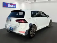 Gebraucht VW Golf VII GTE 150 PS (110 kW) 2018 White silver metallic (metallic) Limousine