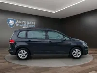 Gebraucht VW Touran Comfortline 150 PS (110 kW) 2024 Uranograu Van / Kleinbus