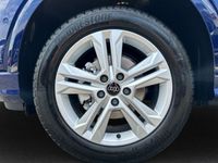 Neu Audi Q2 Advanced Plus 150 PS (110 kW) 2025 Navarrablau metallic SUV