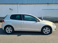 Gebraucht VW Golf VII Match 105 PS (77 kW) 2012 Gold Limousine