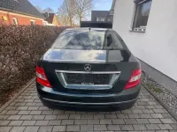 Gebraucht Mercedes C180 156 PS (114 kW) 2010 Grün Limousine