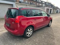 Gebraucht Peugeot 5008 156 PS (114 kW) 2011 Rot Van / Kleinbus
