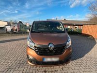 Gebraucht Renault Trafic 140 PS (102 kW) 2017 Braun Van / Kleinbus