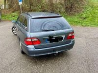 Gebraucht Mercedes E200 Avantgarde 184 PS (135 kW) 2007 Grau Kombi