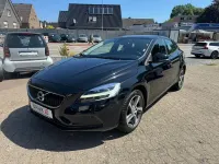 Gebraucht Volvo V40 Kinetic 152 PS (111 kW) 2018 Schwarz Limousine