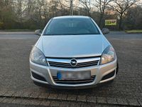 Gebraucht Opel Astra 90 PS (66 kW) 2009 Silber Kleinwagen