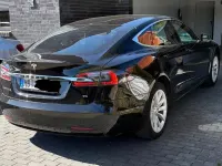 Second-hand Tesla Model S 235 kW (320 CP) 2017 Negru Hatchback