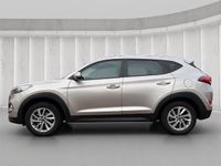 Gebraucht Hyundai Tucson Intro Edition 132 PS (97 kW) 2016 Gold SUV