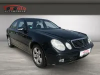 Usado Mercedes E200 122 CV (89 kW) 2005 Negro Berlina