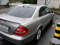 Gebraucht Mercedes E200 163 PS (119 kW) 2004 Braun Limousine