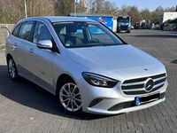 Gebraucht Mercedes B220 Progressive 190 PS (139 kW) 2022 Silber Van / Kleinbus