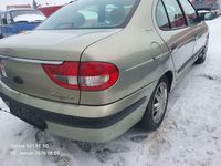 Gebraucht Renault Mégane 107 PS (78 kW) 2001 Gold Limousine