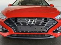 Gebraucht Hyundai i30 120 PS (88 kW) 2024 Rot Kleinwagen