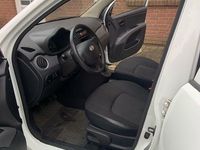 Gebraucht Hyundai i10 Classic 69 PS (50 kW) 2013 Weiß Kleinwagen