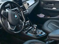 Gebraucht BMW 220 Advantage 190 PS (139 kW) 2016 Rot Van / Kleinbus