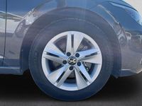 Gebraucht VW Golf VIII Life 110 PS (80 kW) 2024 Grau Limousine