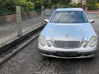 Gebraucht Mercedes E200 125 PS (91 kW) 2004 Silber Limousine