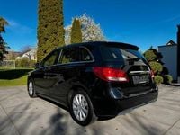 Gebraucht Mercedes B180 122 PS (89 kW) 2015 Schwarz Van / Kleinbus