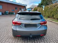 Gebraucht Hyundai i40 116 PS (85 kW) 2016 Grau Kombi