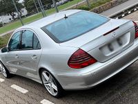 Gebraucht Mercedes E350 Avantgarde 275 PS (202 kW) 2005 Silber Limousine