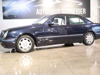 Second-hand Mercedes E200 Elegance 143 CP (105 kW) 2001 Albastru Berlinǎ