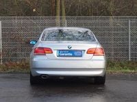 Gebraucht BMW 320 Sport Line 177 PS (130 kW) 2007 Silber Coupé