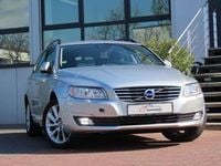 Gebraucht Volvo V70 Standard 150 PS (110 kW) 2016 Silber Kombi