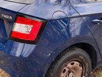 Gebraucht Skoda Fabia 60 PS (44 kW) 2015 Blau Kleinwagen