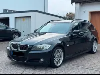 Gebraucht BMW 325 197 PS (144 kW) 2009 Schwarz Kombi