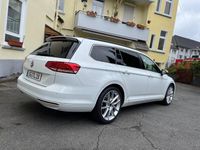Gebraucht VW Passat Comfortline 150 PS (110 kW) 2018 Weiß Kombi