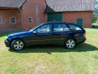 Gebraucht Mercedes C200 163 PS (119 kW) 2005 Blau Kombi