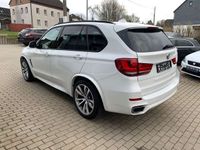 gebraucht BMW X5 xDrive30d Aut M-Paket Leder Pano AHK Temp PDC