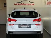 Gebraucht Hyundai i30 101 PS (74 kW) 2025 Weiß Kombi