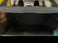 Gebraucht Peugeot e-208 Active 100 kW (136 PS) 2022 Gelb Kleinwagen