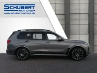 Neu BMW X7 M Sport 340 PS (250 kW) 2026 Grau SUV