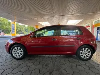 Gebraucht VW Golf V 115 PS (84 kW) 2003 Rot Kleinwagen