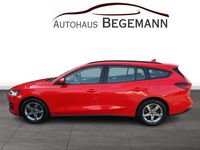 Gebraucht Ford Focus 120 PS (88 kW) 2022 Rot Limousine