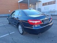 Gebraucht Mercedes E300 231 PS (169 kW) 2012 Blau Limousine