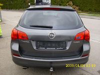 Gebraucht Opel Astra Design Edition 140 PS (102 kW) 2011 Grau Kombi