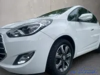 Gebraucht Hyundai ix20 Passion 125 PS (91 kW) 2017 Weiss Kleinwagen