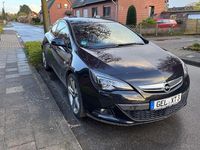 Gebraucht Opel Astra GTC 140 PS (102 kW) 2012 Schwarz Limousine