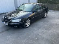 Gebraucht Opel Omega 218 PS (160 kW) 2000 Schwarz Limousine