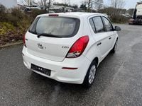 Gebraucht Hyundai i20 Classic 86 PS (63 kW) 2014 Weiß Kleinwagen