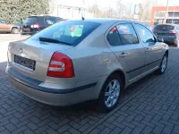 Gebraucht Skoda Octavia Ambiente 102 PS (75 kW) 2005 Beige Limousine