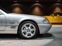 Gebraucht Mercedes SL500 Edition 306 PS (225 kW) 2001 Silber Cabrio