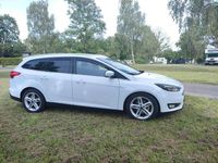 Gebraucht Ford Focus Titanium 120 PS (88 kW) 2015 Weiß Limousine