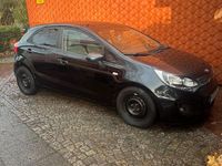 Gebraucht Kia Rio 75 PS (55 kW) 2014 Schwarz Kleinwagen