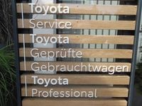 Gebraucht Toyota Corolla Cross Team 197 PS (144 kW) 2022 Shimmering silver metallic SUV